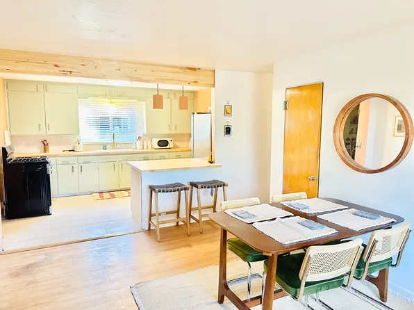 2940 Hyder Ave SE, Albuquerque, NM 87106