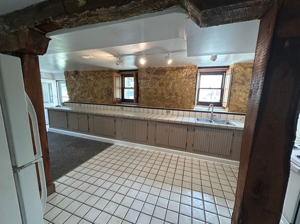 117 Swain St #1