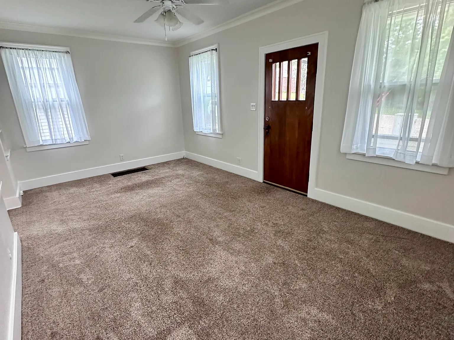 2 bed, 820 sqft, $1,595 — Photo 4