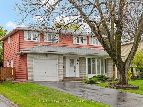 7 Centrepark Dr, Ottawa, ON K1B 3C2