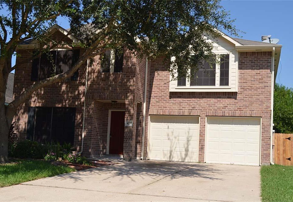 1st image of 4235 Park Ridge Dr