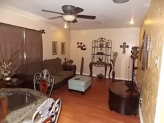 4th image of 306 E Dormard Ave