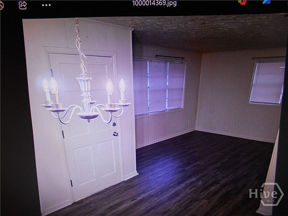 3rd image of 2503 Mississippi Ave