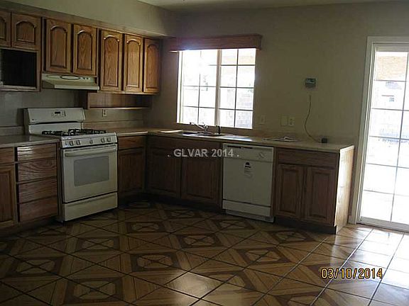 3rd image of 3823 Avila St