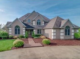 51038 Shamrock Hills Ct, Granger, IN