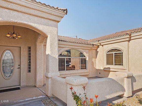 2nd image of 2745 Bamboo Dr
