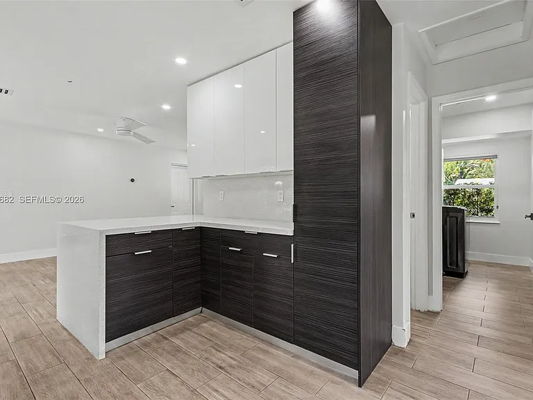 2317 SW 34th Ave — Photo 12