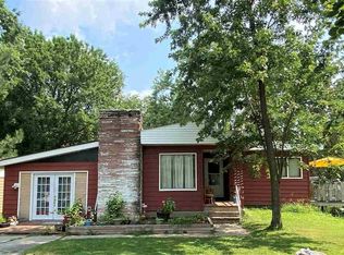2504 S Woodlawn Dr, Sedalia, MO 65301