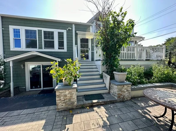 80 Lake St, Weymouth, MA 02189