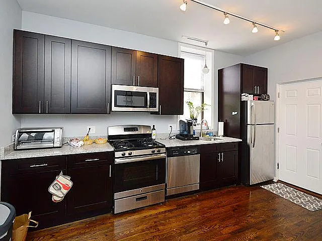 1415 W Augusta Blvd #2A — Photo 3