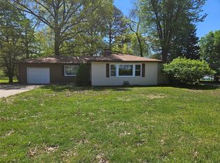 312 Picnic St, New Florence, MO 63363