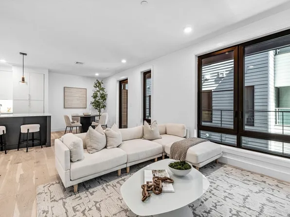 33 A St #404, Boston, MA 02127