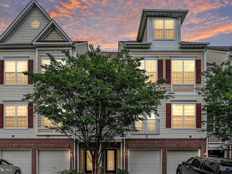 1834 Cedar Cove Way — Photo 1