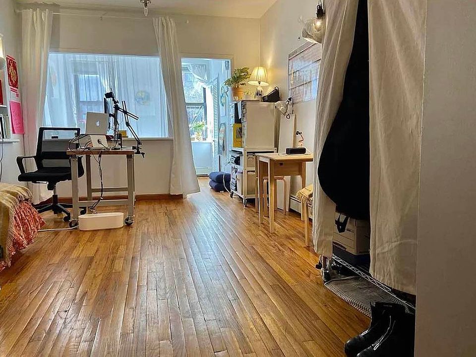 1st image of 98 Orchard St #4
