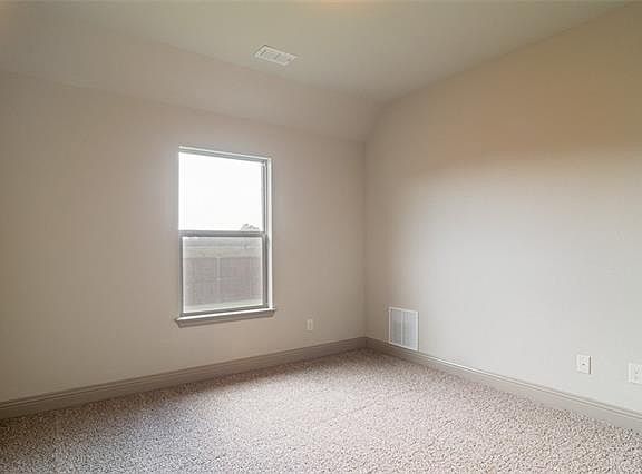 4th image of 604 Norwood Court