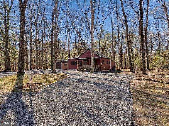 3rd image of 1202 Woolman Rd