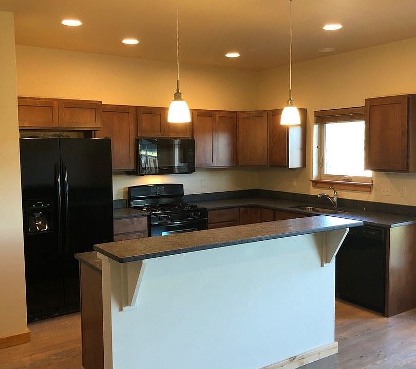 1st image of 28 Naomi Rose Ln
