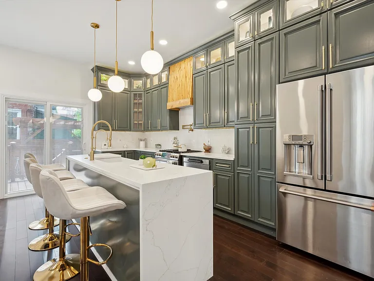 4911 Warrington Ave — Photo 37