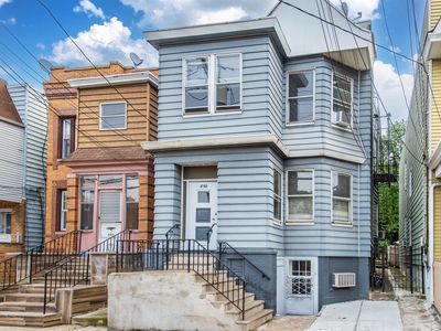 858 W Side Ave, Jersey City, NJ, 07306
