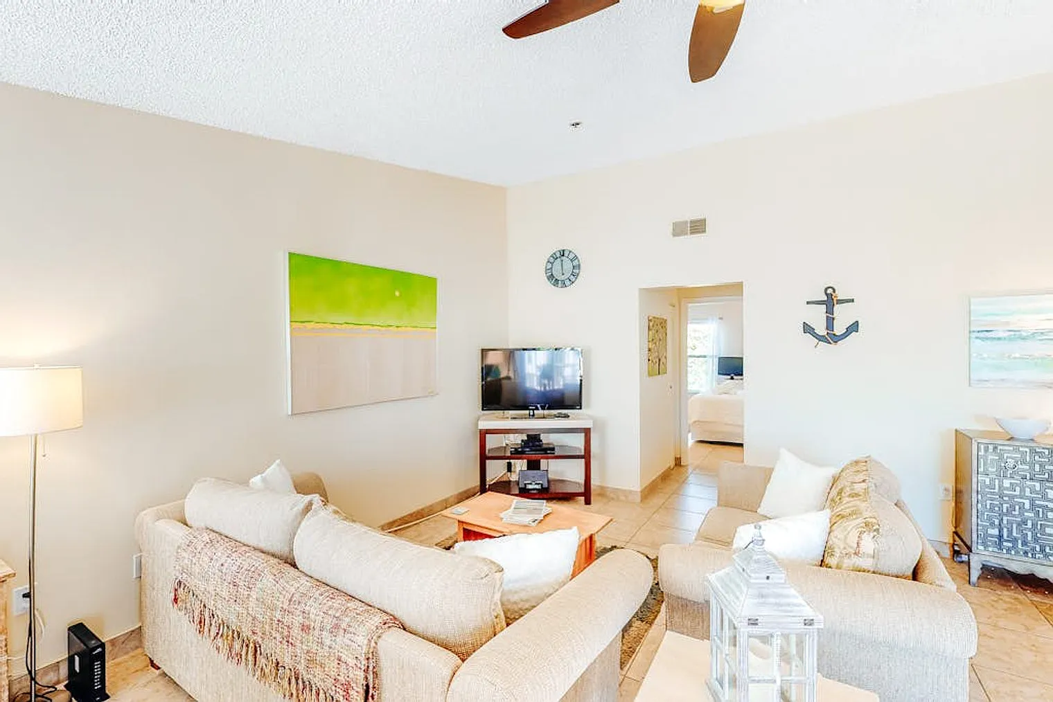2 bed, 2.0 bath, 1033 sqft, $2,142 — Photo 1