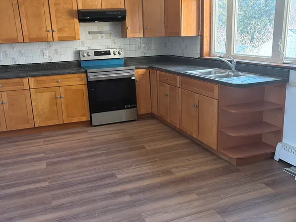 64 Perkins St #2, Gloucester, MA 01930