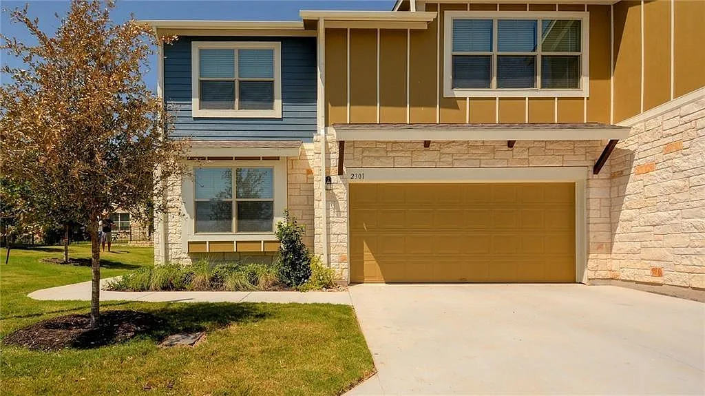 3 bed, 3.5 bath, 2064 sqft, $2,200 — Photo 1