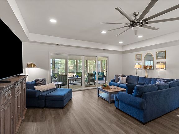5th image of 10016 Clovis Dr