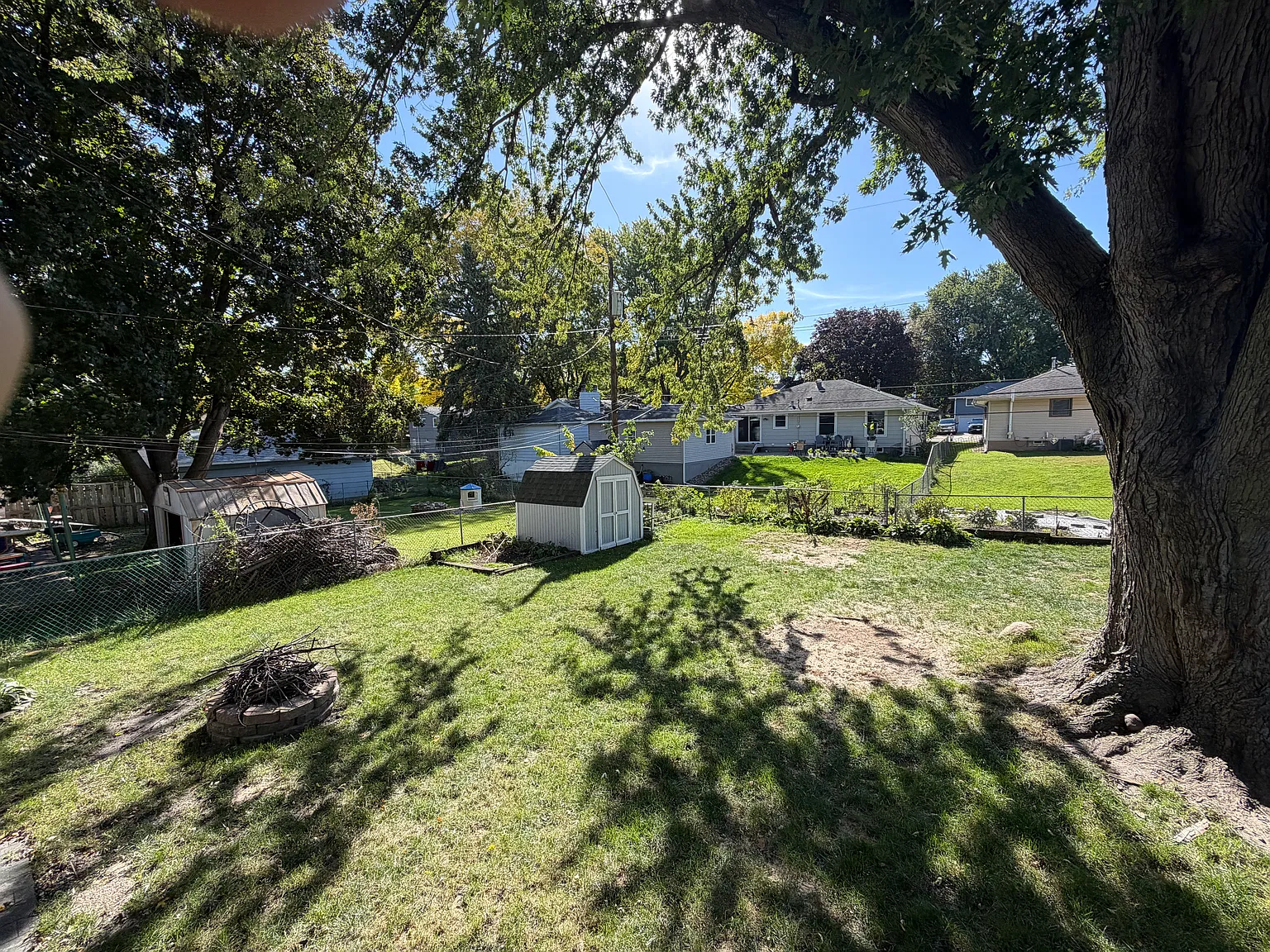 3 bed, 1725 sqft, $1,999 — Photo 3