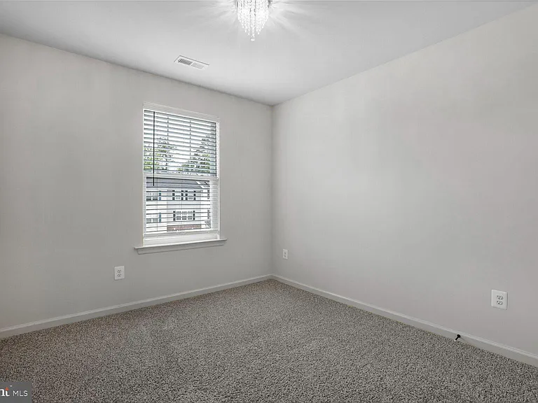 2437 Drake Ln — Photo 13