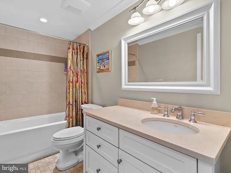 4400 Elm St — Photo 42