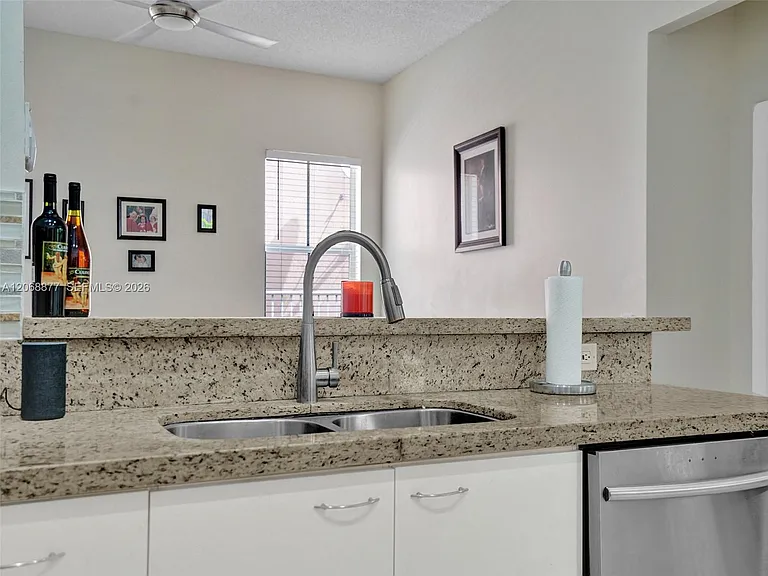 938 Bluewood Ter — Photo 27