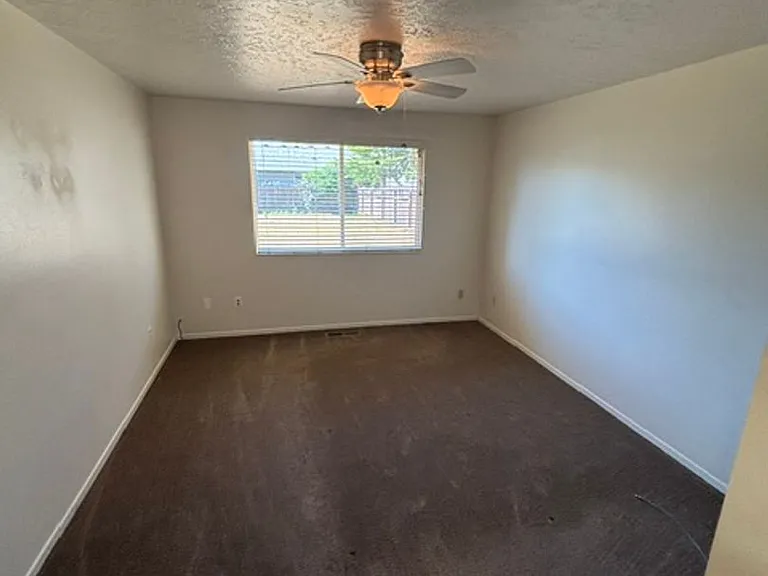 408 Pinehurst Dr — Photo 10