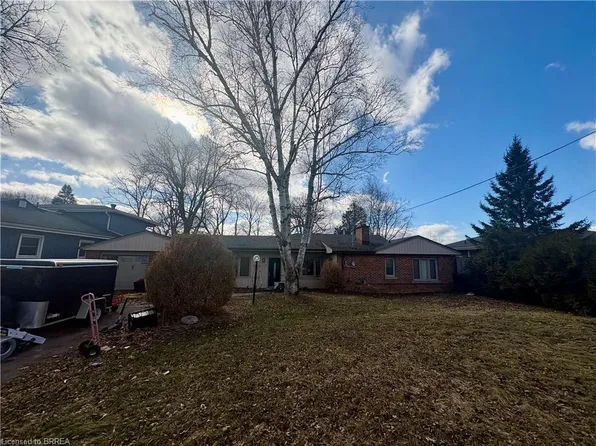 73 Blossom Ave, Brant, ON N3T 5L9