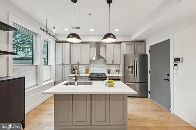 811 Upshur St NW #4 — Photo 2