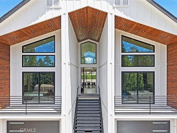 3rd image of 647 Temple Ln