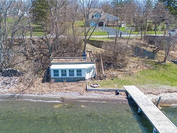 3rd image of 5502 E Lake Rd