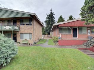 2355 48th Ave SW, Seattle, WA 98116