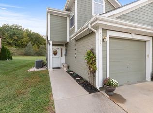 5532 NW Moonlight Meadow Dr, Lees Summit, MO 64064