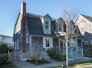 30 Trillium Ln, Pacific Beach, WA 98571