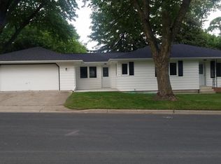 113 2nd Ave SE, Hayfield, MN 55940