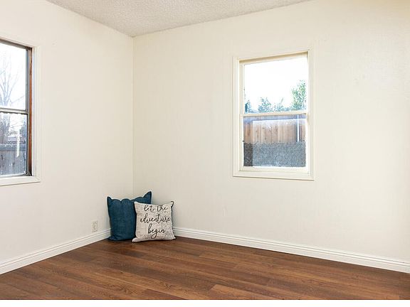 3rd image of 119-121 Sunnyway Dr