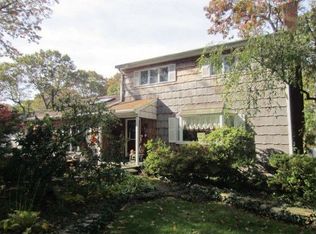 92 Sheppard Ln, Nesconset, NY 11767