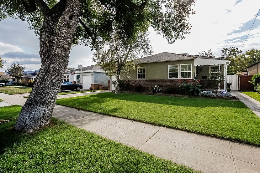 1st image of 821 N Doan Dr