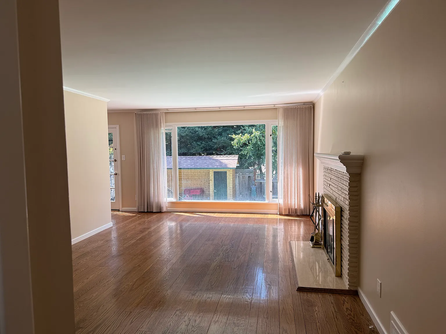 3 bed, 2.5 bath, 1750 sqft, $8,000 — Photo 4
