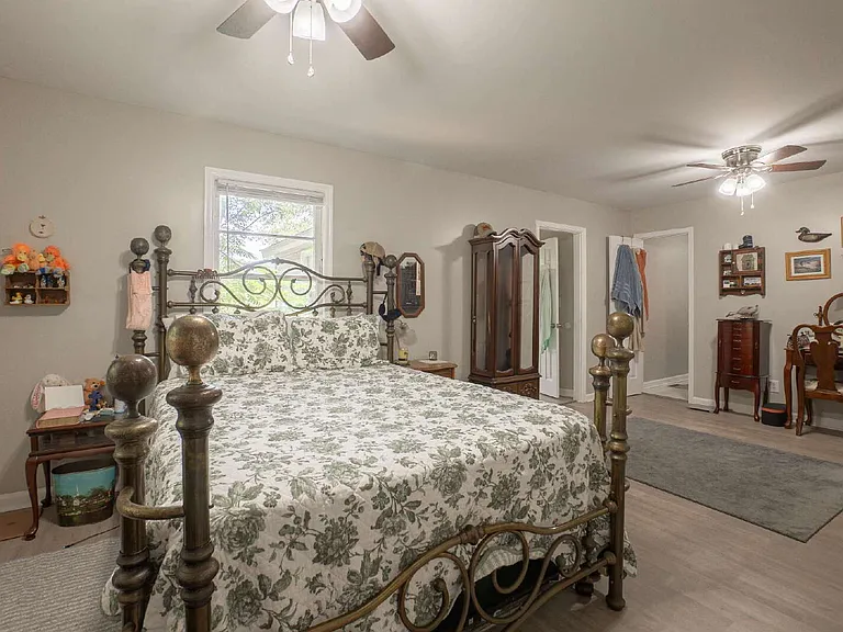 4254 Hickory Rd — Photo 24