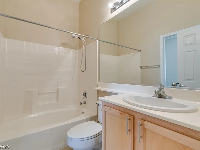 120 Woolman Rink Ave — Photo 28