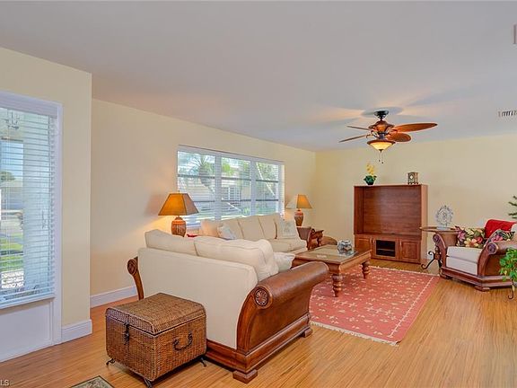 4th image of 4535 Vinewood Cir