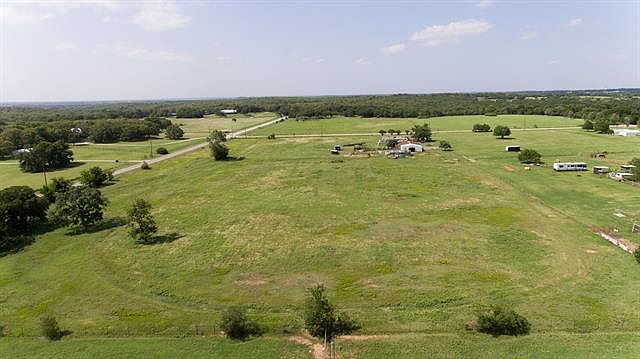 1st image of 7589 Shady Oak Dr