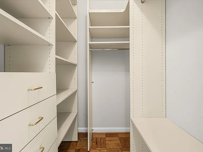 4201 Cathedral Ave NW #908E — Photo 11