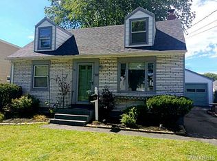 212 Aris Ave, Cheektowaga, NY 14206